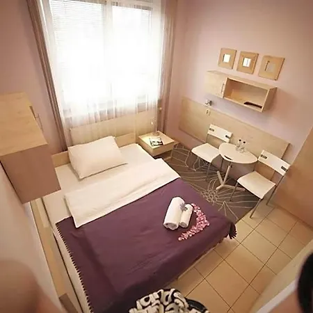 Couette-café Standard Delegacyjny 3*