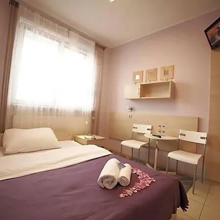 Standard Delegacyjny Couette-café